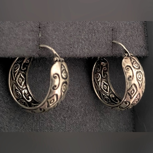 Sterling Hopi Hoop Earrings - Picture 2 of 6